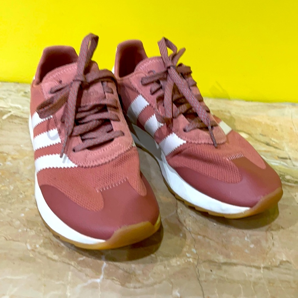 Adidas Sneakers 👟 👟👟👟